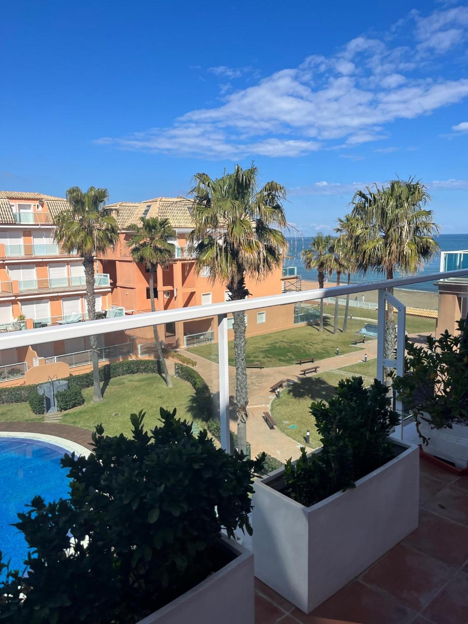 Atico Duplex Frente Al Mar En Appartement *